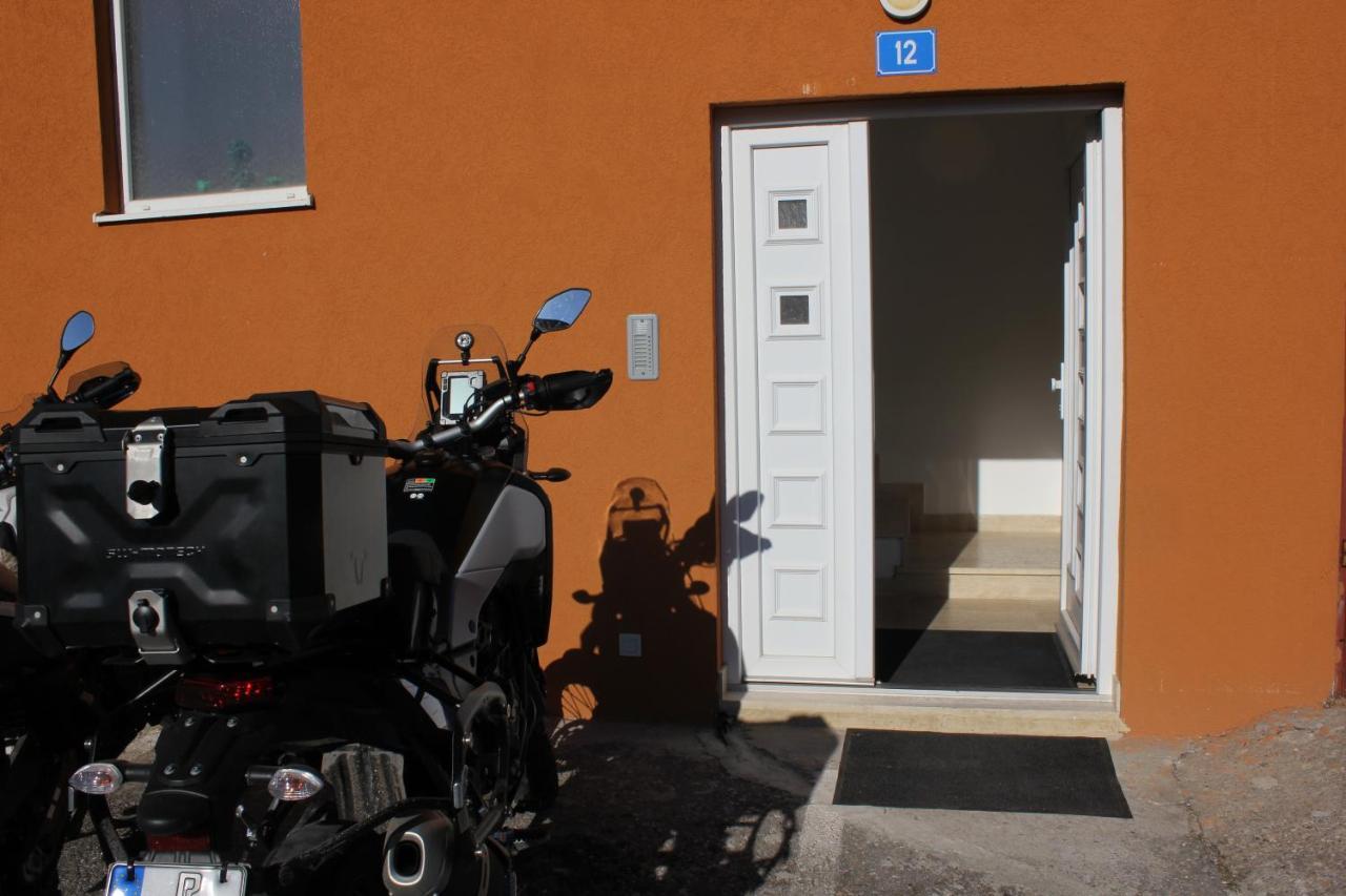 Apartments Kapisoda ツェティニェ エクステリア 写真