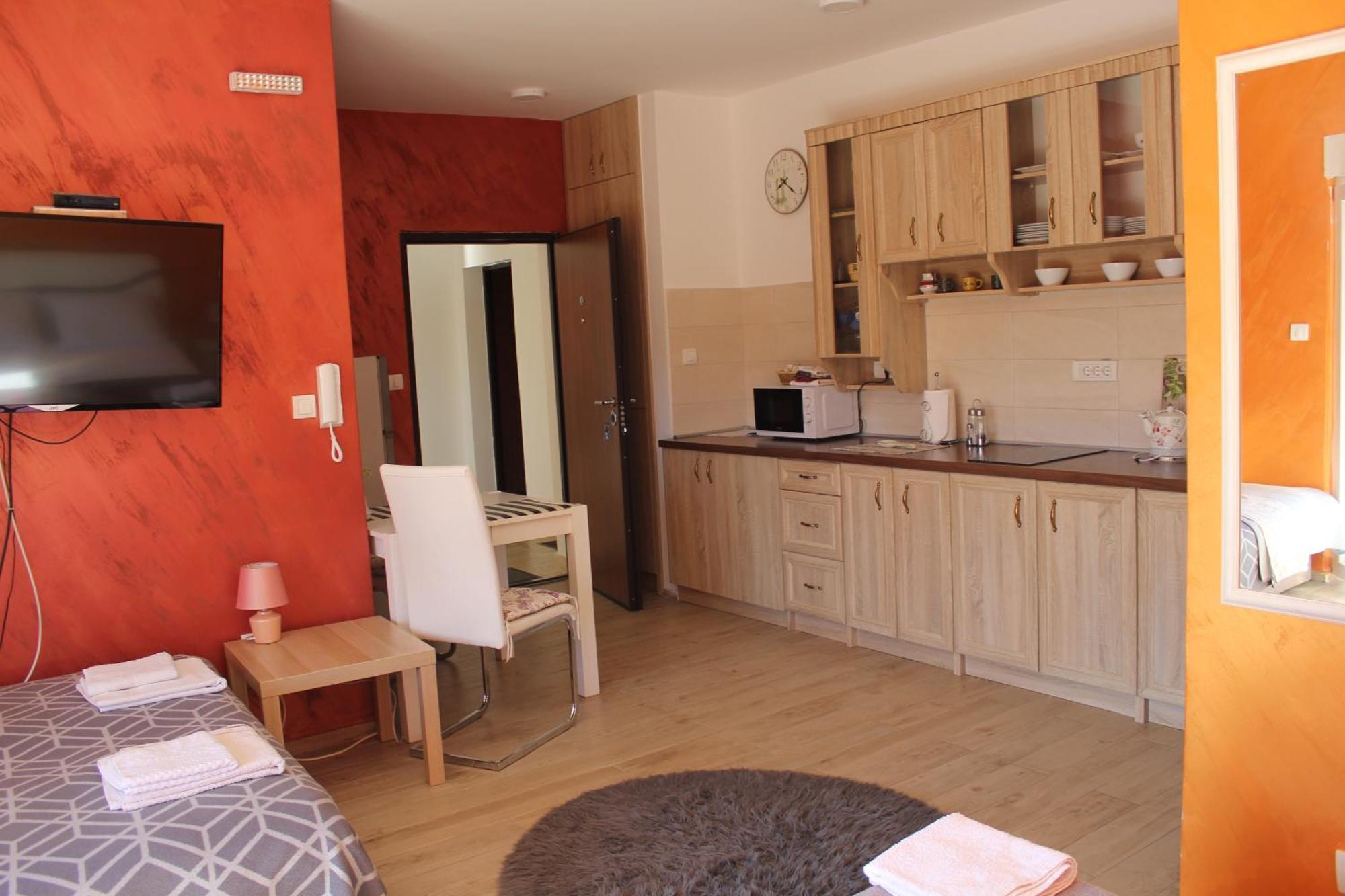 Apartments Kapisoda ツェティニェ エクステリア 写真