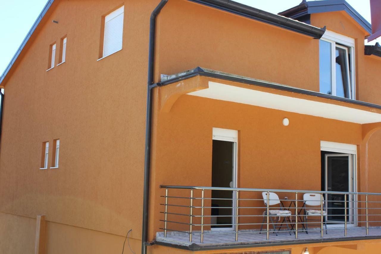 Apartments Kapisoda ツェティニェ エクステリア 写真