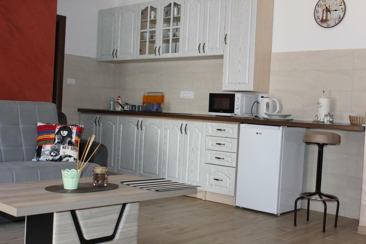 Apartments Kapisoda ツェティニェ エクステリア 写真