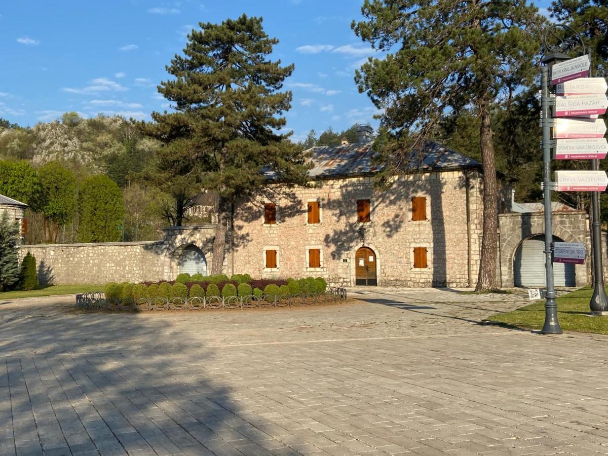 Apartments Kapisoda ツェティニェ エクステリア 写真